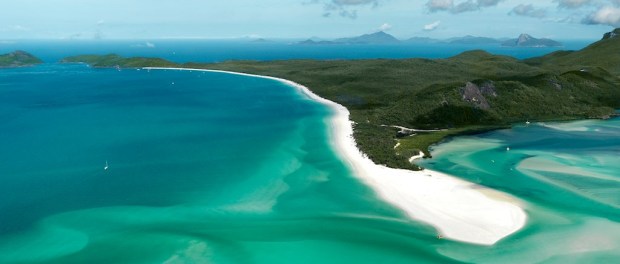 The cruise whitsundays ferries will be waiting outside the airport . Exploring Airlie Beach And The Whitsundays Tripfarm