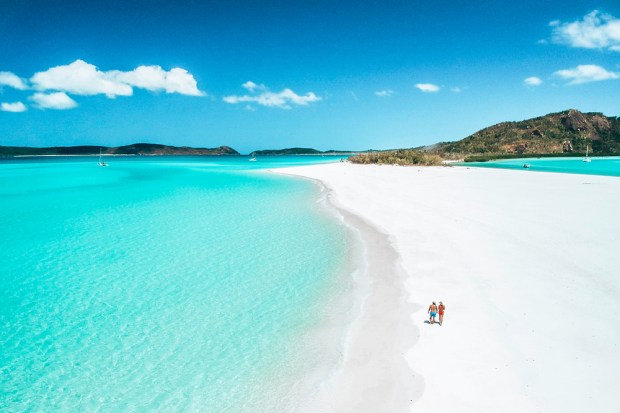 The archipelago includes 74 islands, located quite close . Whitsunday Islands