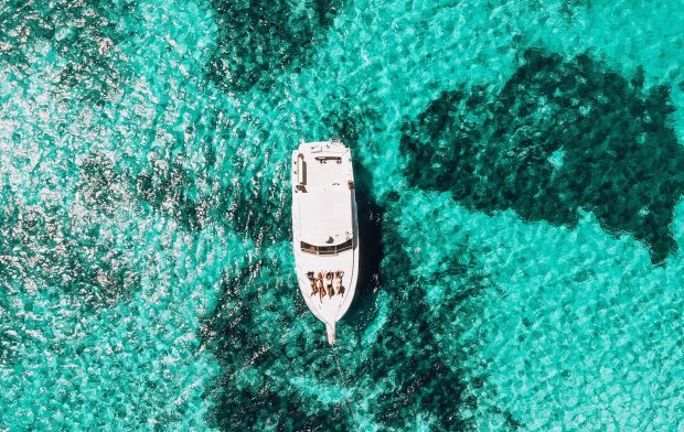 Countless crewed private yachts, proven authority with free expert advice on yacht charters. Seaduction All Inclusive Luxury Caribbean Yacht Charters