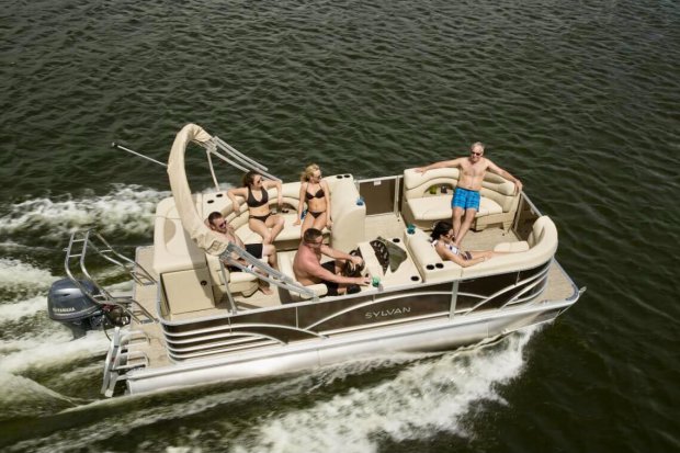 37 feet • 6 guests • islander • 36.9 • 1976. Florida Boat Rentals