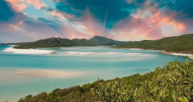 Enjoy the sparkling expanse of the whitsunday islands . 5 Whitsunday Experiences Not To Miss When You Gobareboating
